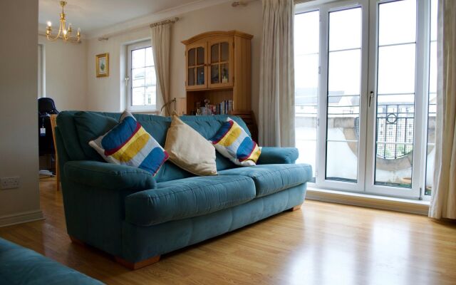 Bright 1 Bedroom Apartment In Edinburgh