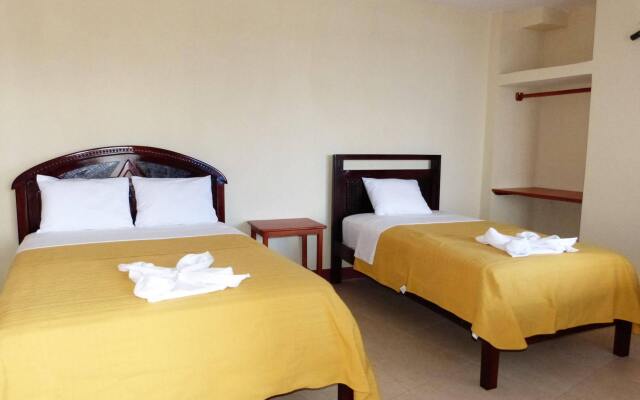 Gloria-Galápagos Inn