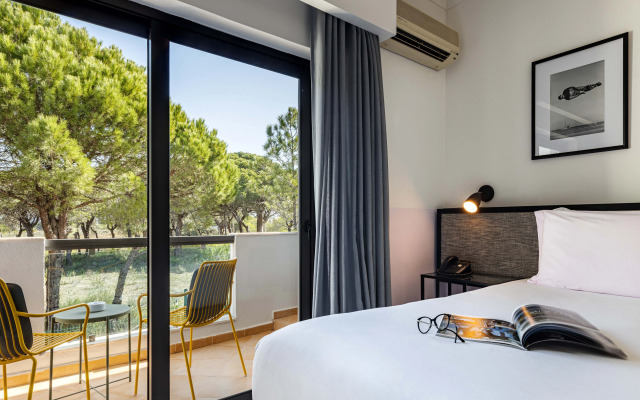 The Magnolia Hotel