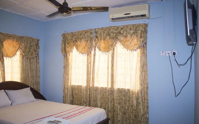 Adinkra Lodge