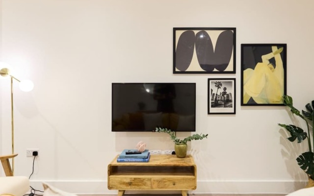 The Mitcham Wonder - Stylish 2bdr Flat
