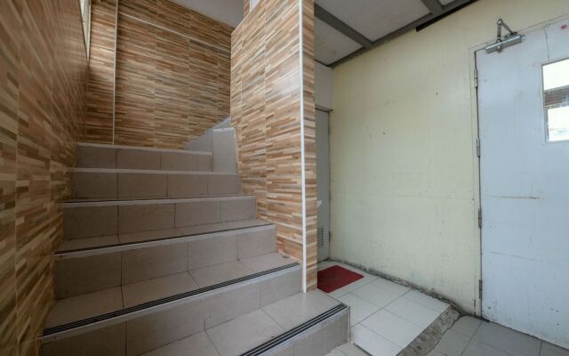 Oyo 315 Hari Om Delhi Darbar