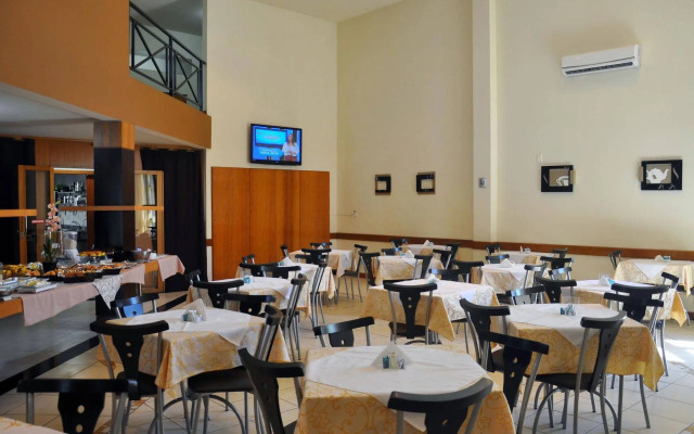 Cegil Hotel Boulevard