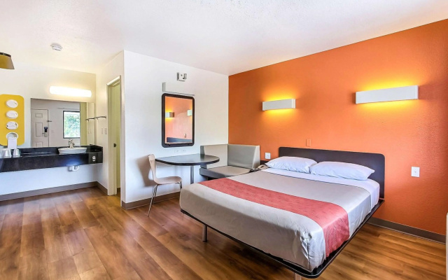 Motel 6 Sunnyvale, CA - South