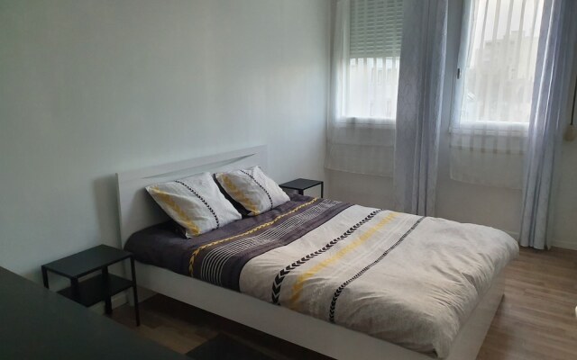 Suite le Rouet 17A