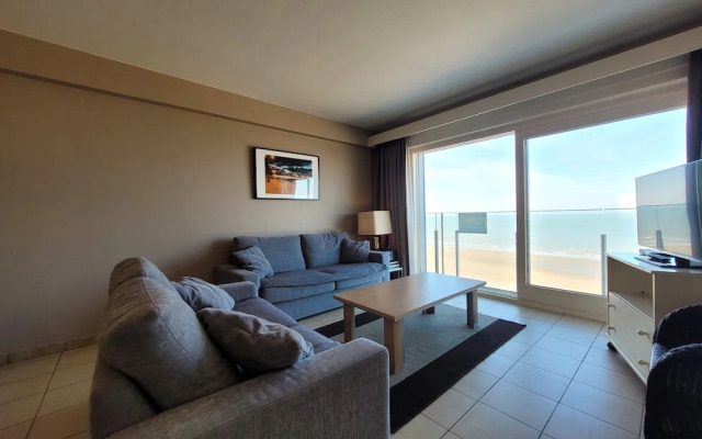 Apartment With Terrace in Middelkerke