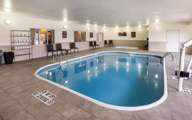 Comfort Suites Lincoln North