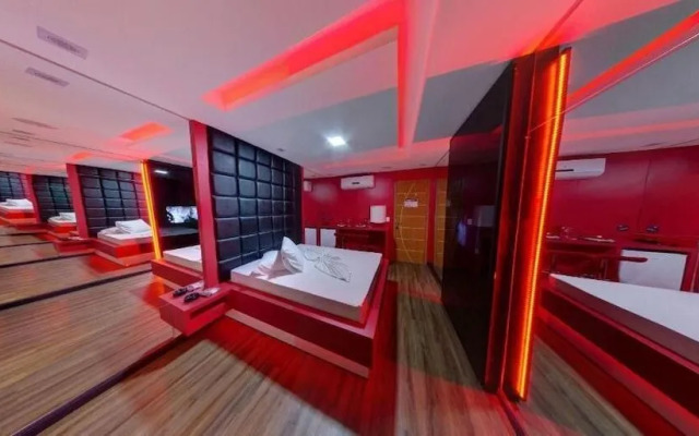 Motel Fantasy 4