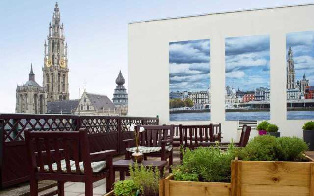 Hilton Antwerp Old Town