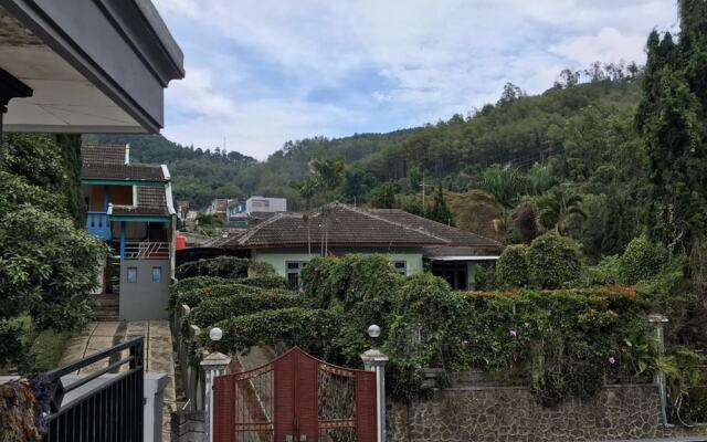 Villa 3 Putri 27