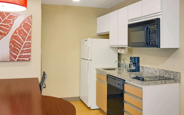 Hawthorn Suites by Wyndham Chicago Schaumburg