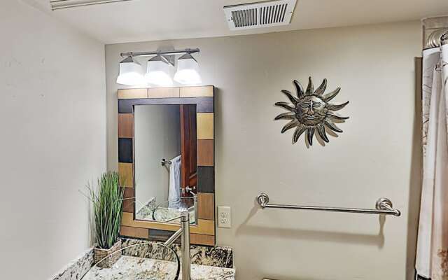 3987mant 3 Bedroom Condo