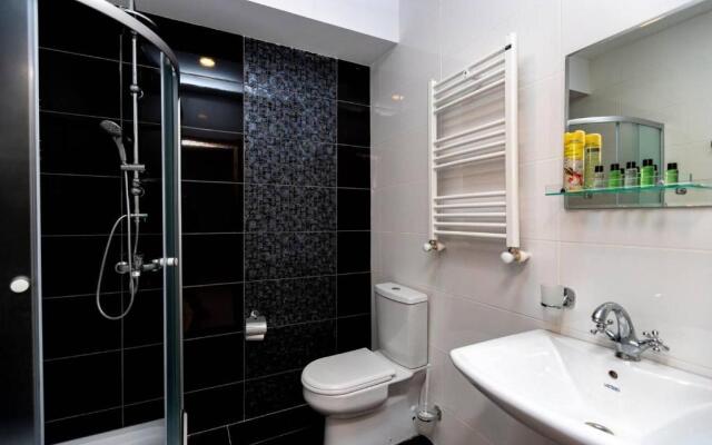 2 studio apartments w balcony in old Tbilisi