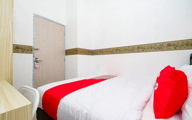 Puspa Residence by OYO Rooms