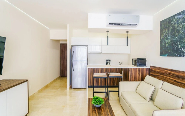 New Chic Studio Space with Jungle Roof Pool & Lounge