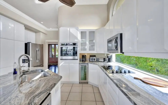 Serenity Villa Water Front