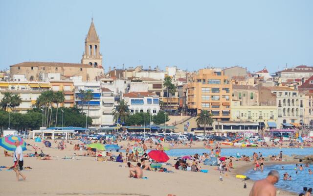 Atic A Palamos Amb Piscina I Parquing