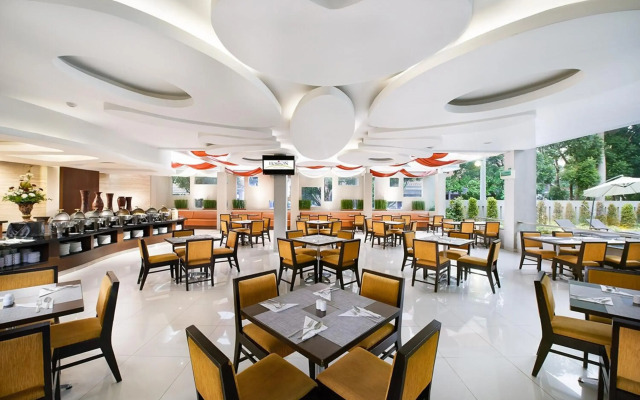 Grand Cakra Hotel