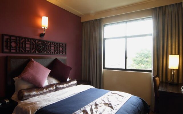 Cloudscape Boutique Inn