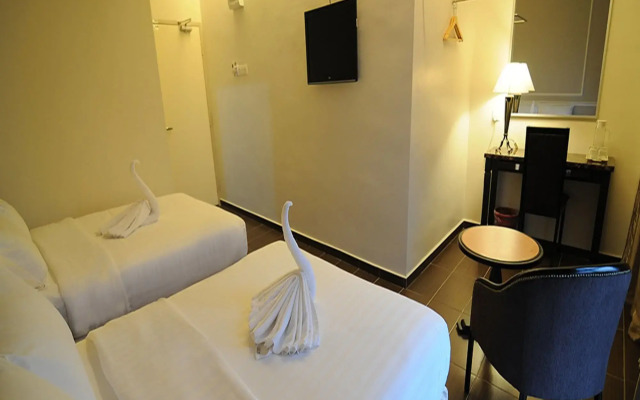 Luscious Hotel