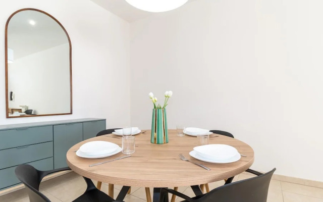 Xenia Boutique Tirso 2