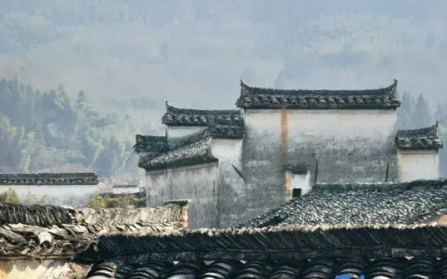 Yupingge·Long history Viewing Huizhou Design Homestay (Hongcun Pingshan Scenic Area)