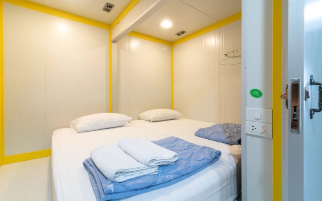 The Rooftop Residence Hostel