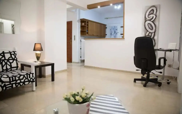 Cozy Apartment With sea View Next to Marina Zeas