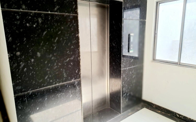 Entire Apartment -Pradhan Nagar Middle of the city