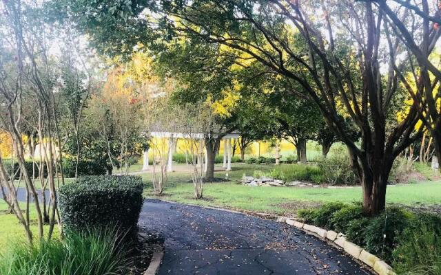 The Plantation House Boutique Inn