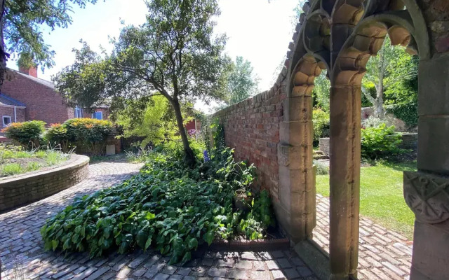 Papist Hall Cottages