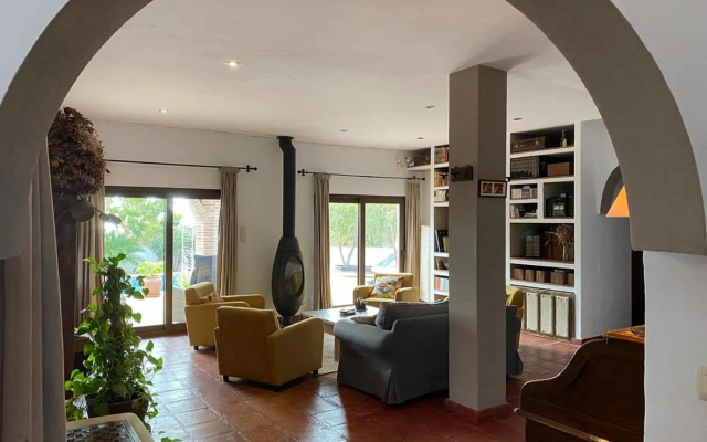 Mountain-view holiday home in Arenas with private pool