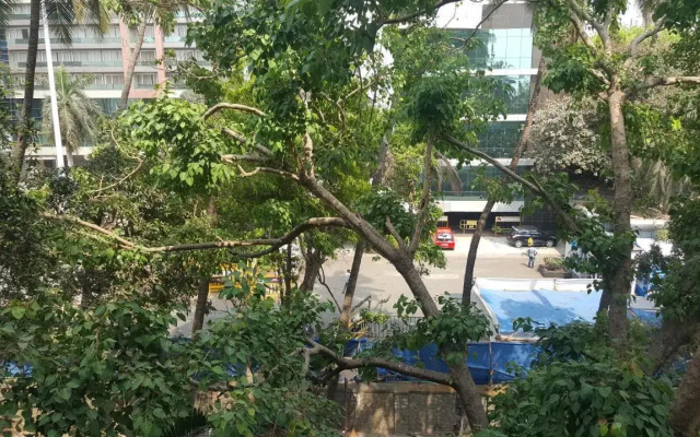 Bentley Hotel Marine Drive