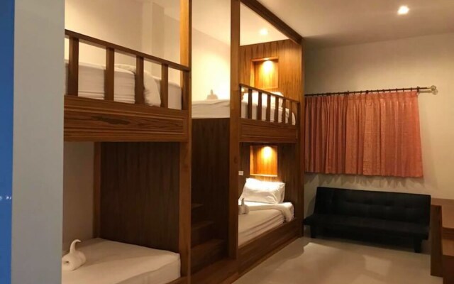 Mac's Bay Resort
