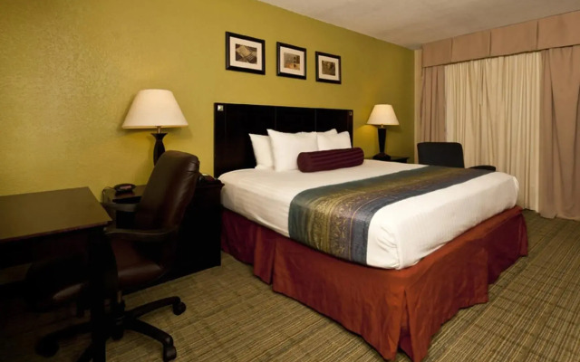 Grand Texan Hotel and Convention Center