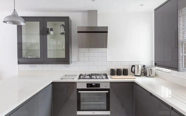 Hampden Apartments - The Louis