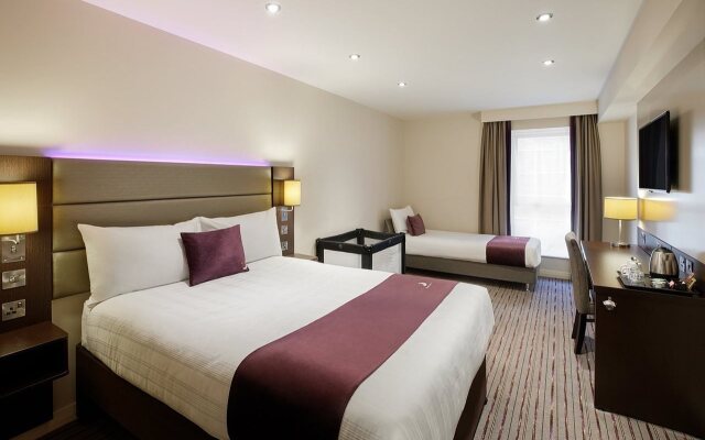 Premier Inn Uk Rotherham East (m18/m1)