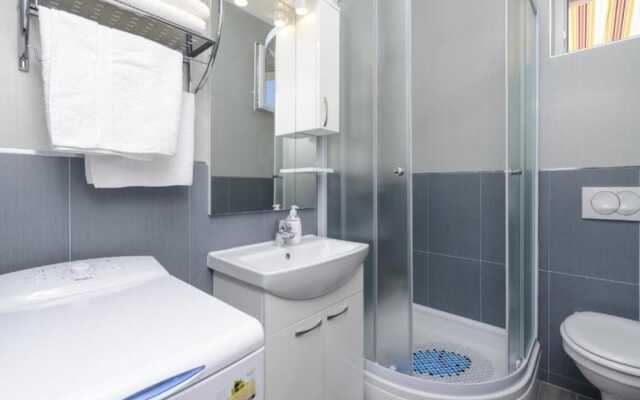 Stane - Modern & Fully Equipped - A1