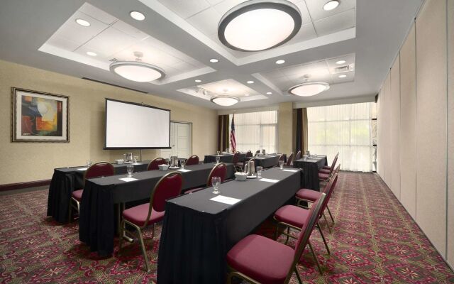 Embassy Suites by Hilton Fort Myers Estero