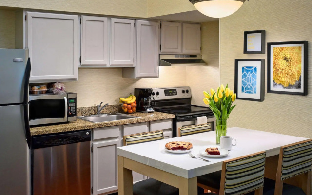 Sonesta Simply Suites Cleveland Westlake