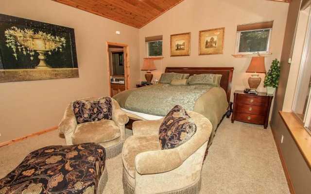 1086-snow Summit Chalet