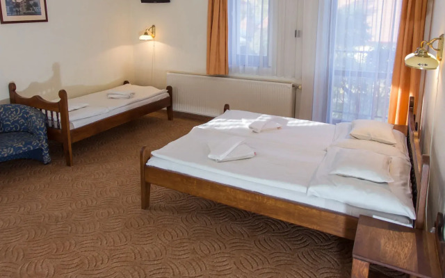 Révész Hotel