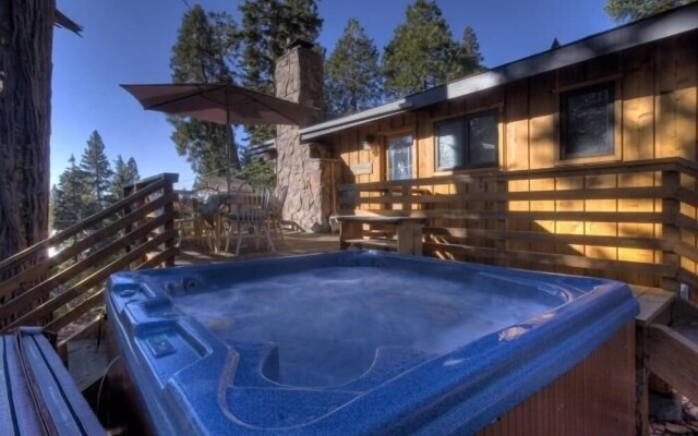 Tash Luxury Vacation Rental by RedAwning