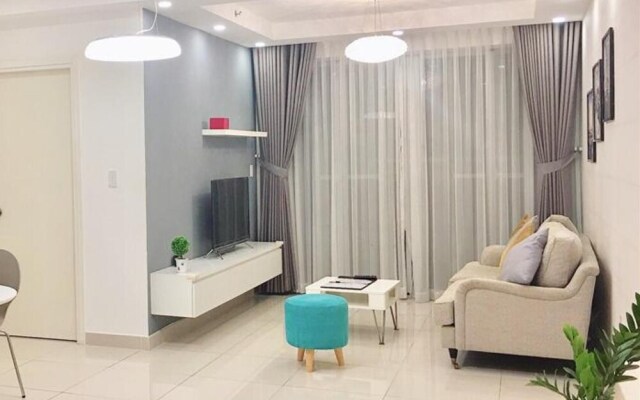 Modern Apartment in Scenic Valley Phu My Hung D7