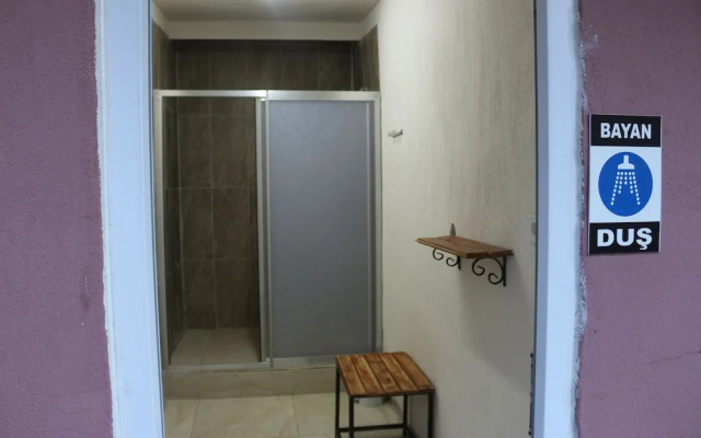 Fark Edenler Camping&Caravan&Bungalows