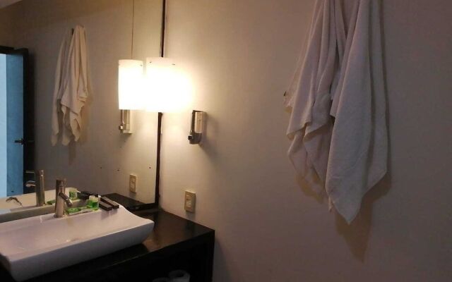 Blvd Hotel