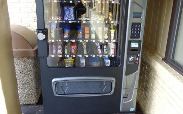 Economy Inn Express Warren