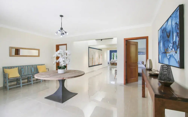 Golf Villa in Bavaro - Pool, Jacuzzi, Staff