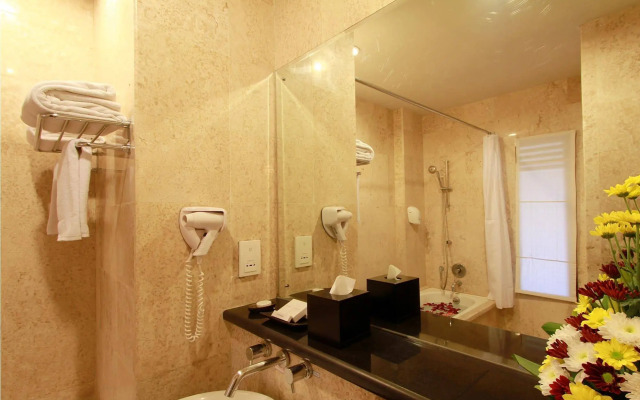 The Lokha Legian Resort & Spa