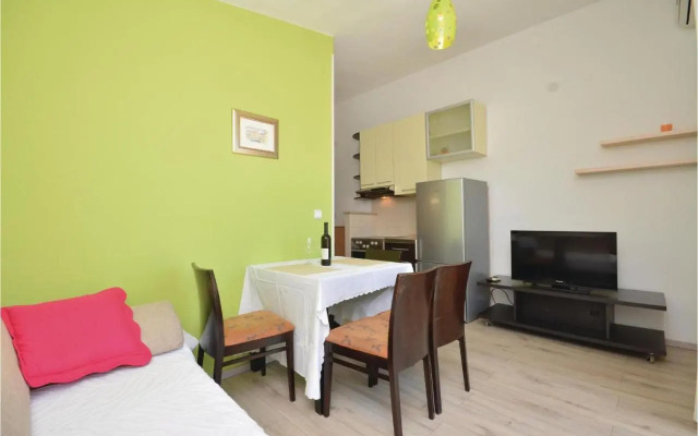Apartment Podstrana with Sea View V